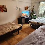 Beautiful Alesia Metro Apartment