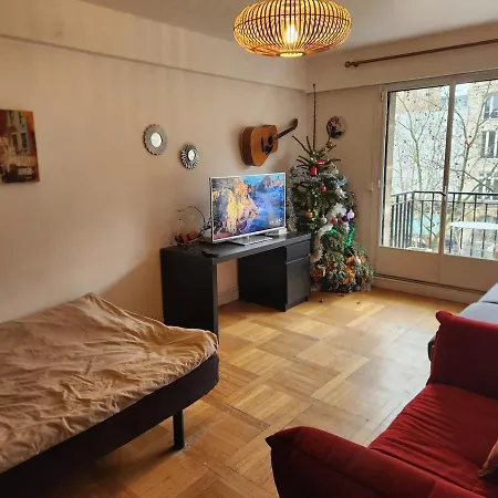 Apartment Beautiful Alesia Metro *